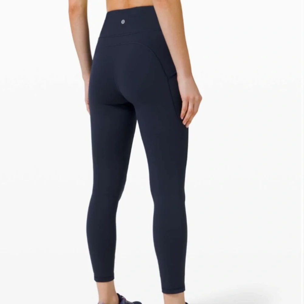 Lululemon Invigorated High-Rise Tight 25” Size 8 - Picture 4 of 9